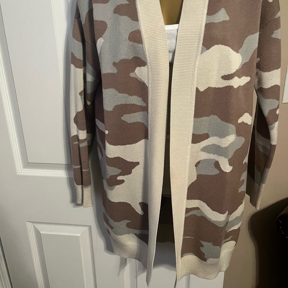 Brown & grey camouflage sweater - Picture 2 of 2
